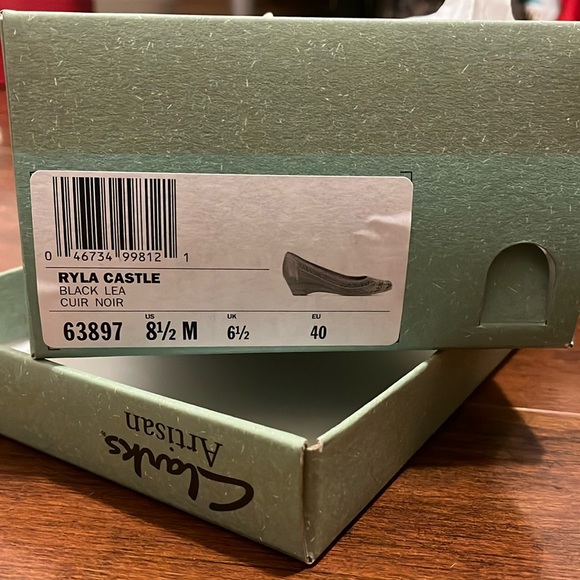 Clarks Ryla Castle - Picture 5 of 6